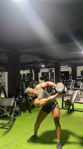 Cius Christonly on Instagram: "Legs + Core combo : the duo that transforms your whole physique. Stronger steps, tighter waist, more control. #legsworkout #core #coreworkout #motivation #haïti"