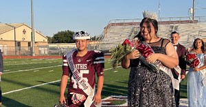 'Bobby Patrick Mahomes' crowned Mathis homecoming king