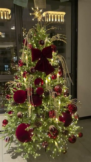 Decorate A Red Christams tree #decor #decoration #christmastree #christmas #christmastrees