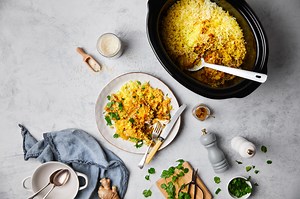 In our slow-cooker era 💁‍♀️💁‍♂️ This biryani-inspired chicken is pure comfort on a plate. The irresistible combination of spiced chicken, sautéed onions, and steamed rice will leave you wanting more ❤️ #crockpotcreation 🔍 Add all the ingredients to your cart in one click on our website: www.newworld.co.nz/recipes/chicken/biryani-inspired-slow-cooker-chicken | New World