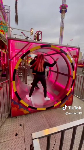 Exploring Anna's Fun House | Winter Wonderland 2021