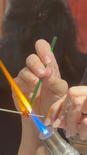 #glass #bead #lampworking #art #craft #artist #flame #torch #flameworking #epcot #park #shorts #2026