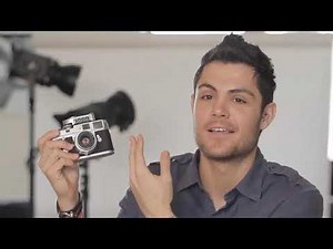A Photographer - English File Pre-intermediate