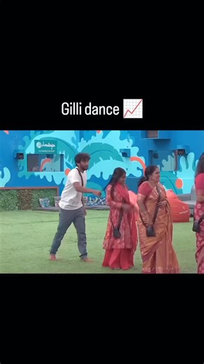 Gilli_kaavya on Instagram: "Follow this account 日本利用压电瓷砖将脚步转化为电能。这些瓷砖捕捉来自你脚步的动能。当你行走时,你的重量和动作会对瓷砖产生压力。瓷砖会轻微弯曲,从而产生机械应力。瓷砖内部的压电材料将这种应力转化为电能。每一步都会产生少量电荷,而数百万步结合在一起就能产生足够的电力来驱动LED灯、数字显示屏和传感器。在像涩谷车站这样繁忙的地方,每天大约有240 万个脚步为这一系统作出贡献。这些电能可以被储存或立即使用,从而减少对传统电力来源的依赖,并支持可持续的城市基础设施。这种方法将日常运动转化为实用的可再生能源 日本利用压电瓷砖将脚步转化为电能。这些瓷砖捕捉来自你脚步的动能。当你行走时,你的重量和动作会对瓷砖产生压力。瓷砖会轻微弯曲,从而产生机械应力。瓷砖内部的压电材料将这种应力转化为电能。每一步都会产生少量电荷,而数百万步结合在一起就能产生足够的电力来驱动 LED 灯、数字显示屏和传感器。在像涩谷车站这样繁忙的地方,每天大约有240万个脚步为这一系统作出贡献。这些电能可以被储存或立即使用,从而减少对传统电力来源的依赖,并支