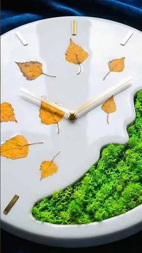 Epoxy Resin Clock with Real Moss & Leaves