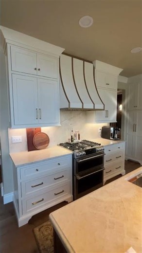 Cozy Christmas Kitchen Ideas | Home for the Holidays Series Day 10