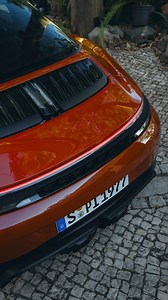 Blending the past with the present. The Porsche Heritage Design Package Pasha brings ’70s vibes into the modern era. From the eye-catching Pasha-patterned seats to the monochromatic colour palette, every detail celebrates a vibrant era while delivering contemporary performance. __ 911 Targa 4 GTS (WLTP): Fuel consumption combined: 10.9 – 10.7 l/100 km; CO₂ emissions combined: 248 – 242 g/km; CO₂ class: G; Status 08/2025 | Porsche