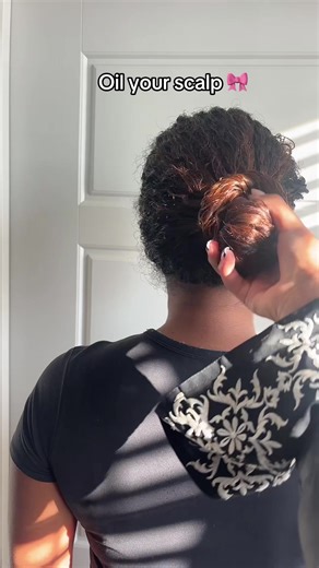 Benefits of Oiling Your Scalp for Natural Hair Growth