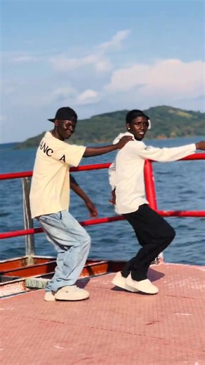 Who got this funny sound 🐔 and Dance on tiktok 🤣 | Sām Bēē