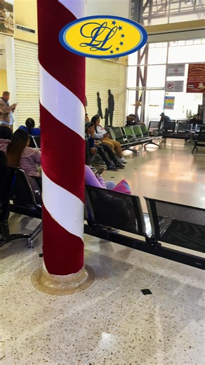 El viaje no empieza cuando el bus arranca, empieza con ese primer sorbo de café y la tranquilidad de estar en el lugar correcto. ☕🛣️ En Expresos Los Llanos, transformamos la espera en un momento de calma y el trayecto en una experiencia de confort. Porque sabemos que no solo transportamos pasajeros, llevamos ilusiones, reencuentros y nuevas historias. ¿Cuál es tu ritual antes de subir al bus? Cuéntanos en los comentarios. 👇 | Expresos Los Llanos C.A.