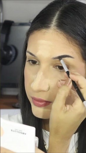 MAQUILLAJE PARA FOTO DE GRADUACION CON TOGA Y BIRRETE DE DIA NATURAL Y SENCILLO PASO A PASO