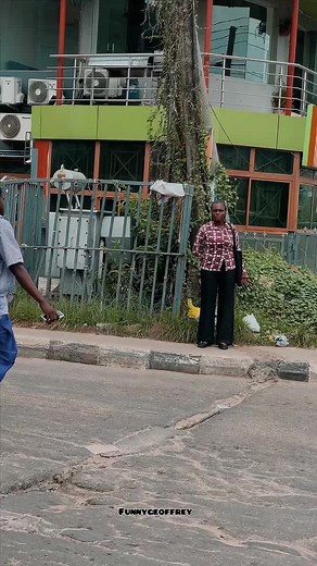 Prank #funnygeoffrey #zillafrosh #fyp #trend #prank