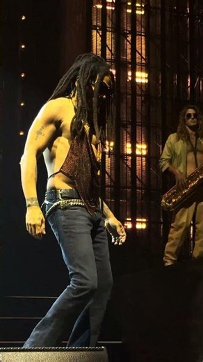 👕✨ Lenny Kravitz Proves Grown Stage Confidence Can Still Outshine Youth Live #LennyKravitz
