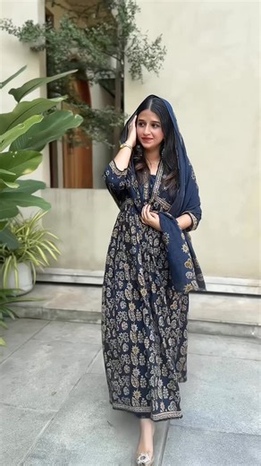 Aleta Ezlin 🦋 on Instagram: "Pure cotton , pure elegance 🕊️✨ @shades_boutiq . #cottonsalwar#ethnic#trending"