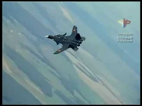 Su-47 vs F-22 Raptor