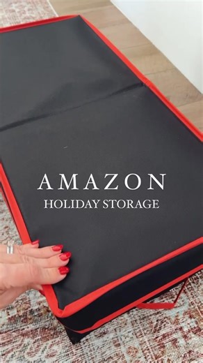 Holiday Storage Organization✨ This Christmas ornament storage box is the perfect way to organize for next year! You will thank me next December 😉🎄 #christmasstorage #holidayorganization #ornamentstoragebox