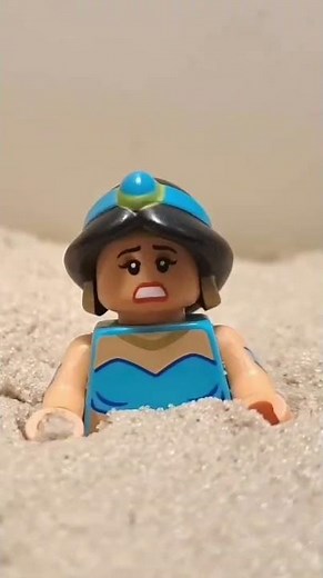 Lego Jasmine stuck in quicksand
