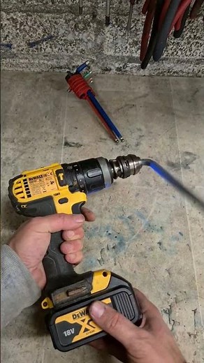 Replacement chuck on a cordless Dewalt drill. #dewalt #Fix #toolfix #chuck #repair