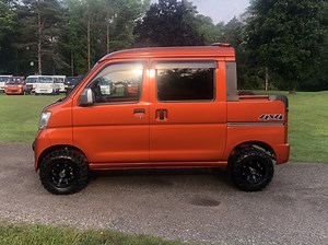 AUTOMATIC 2017 Daihatsu Hijet Deckvan "Crew Cab" Mini Truck (Made By Toyota) - US Mini Truck Sales