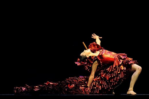 This Italian director changed the ending of a classical opera show to support feminism 👏 | Vocativ