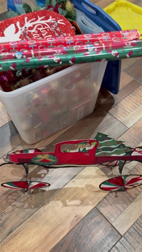 Ya quitando mis decoraciones