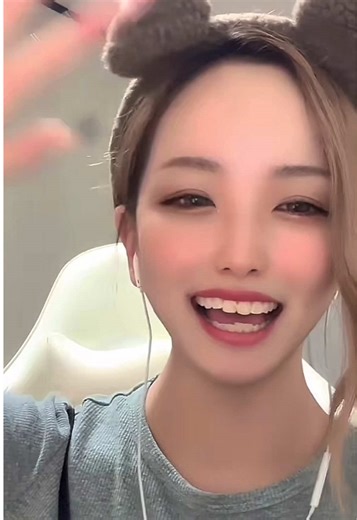 『あなたといる日々が何にも代えられないくらい大切』 @⛓️りか🩵🪽 11月19日1周年㊗️ 今度こそみんなで日間1位を✨ 僕の素敵な推しさんです😊 一緒に応援してみませんか？ きっと毎日が楽しくなりますよ☺️ @⛓️りか🩵🪽 フォローして一度遊びに来てみてください🥰✨ 【配信時間】 朝: 火水木7時〜、土9時〜 夕: 水17時〜 夜: 月-土21時〜 日曜休み、その他ゲリラも #推し #推し活 #推ししか勝たん #推しのいる生活 #おすすめにのりたい #大切#舟津真翔 #日間1位 #tiktok #配信 #配信者 #CapCut