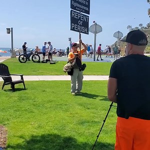 Street preaching the living word of God in Laguna Beach CA. REPENT CALIFORNIA❗ TURN FROM YOUR American IDOLS TO JESUS CHRIST! HE IS THE WAY THE TRUTH AND THE LIFE AND NO MAN COMES TO THE FATHER BUT BY HIM. | True Biblical Christians