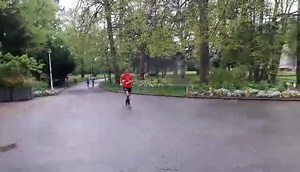 #LUT - LYON URBAN TRAIL 2017 - #VIDEO - KM20 Parc de la Cerisaie 1 Sébastien Spehler, 2mn devant Tony Moulaï, Thibaut Baronian et Manu Meyssat. Extra l'agence LYON URBAN TRAIL - Page Officielle | Trails Endurance Mag