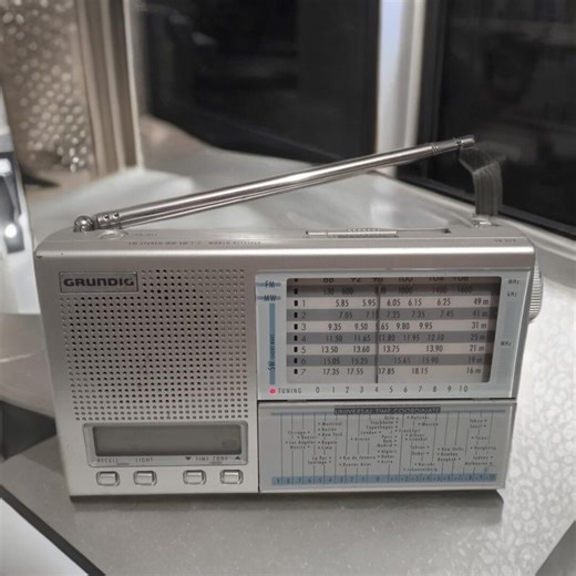 Grundig Yacht Boy Radio: Vintage Shortwave World Receiver - Etsy