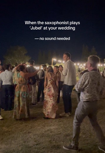 Jubel on Saxophone for Your Wedding