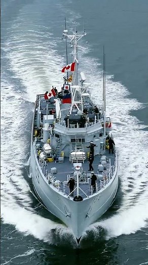 Canadian Navy Minesweeper at Sea ⚓ #RoyalCanadianNavy #Warship #Navy #Military #SeaPower #Warships