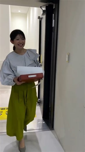 兼子真衣 STVアナウンサー on Instagram: "「情報ライブ ミヤネ屋」代打MCを務めさせて頂きました💪 見て下さった皆さま、温かいメッセージを下さった皆さまありがとうございました😭💕 最新の情報を伝えるために、めまぐるしく変わる放送内容とスピーディーな現場。学びの多い、刺激的な一日でした！ 写真撮影の際に「バレエのポーズを一緒にして頂いても良いですか？」という私のわがままにも快く対応して下さった宮根さん。なんてお優しい、、、😭また一緒にお仕事をさせて頂きたいです😊 #STV #札幌テレビ放送 #ミヤネ屋 #どさんこワイド #兼子真衣"