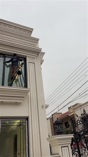 Cleaning Windows: A Step-by-Step Guide