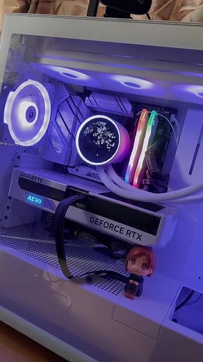 Discover Stunning White Gaming PC Builds and Setups
