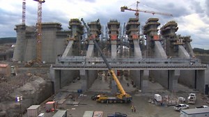 Muskrat Falls overbudget; first power pushed back a year | CBC News
