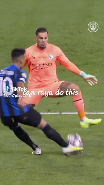 argue in the comments section #raya🧤⚽️vs ederson⚽️🧤