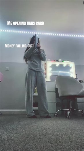 Hilarious Moments Opening Nan's Card