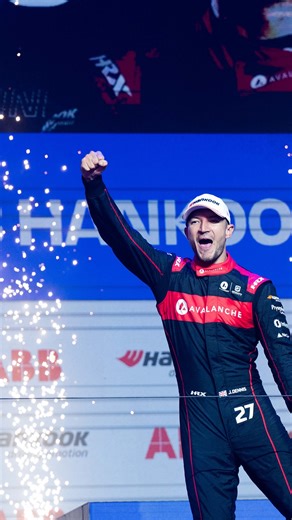 #BREAKING ABB Formula E announces season 11 calendar (and guess who’s hosting the finale again?!?) 👉 17 Rounds 👉 11 Locations 👉 1 indoor/outdoor circuit Don’t forget, it’s not too late to get tickets to this year’s #LondonEPrix at #ExCeLLondon taking place on Saturday 20 and Sunday 21 July. Click the link in the bio to get yours… #FormulaE #Motorsport #Racing | ExCeL London