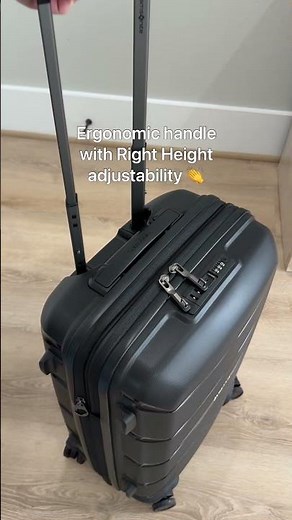 Unboxing the Outline Pro Luggage Set with Jennie!