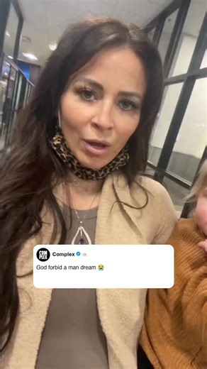 Generational flex 💪 [🎥: via/ sarah_bowmar ] | Complex