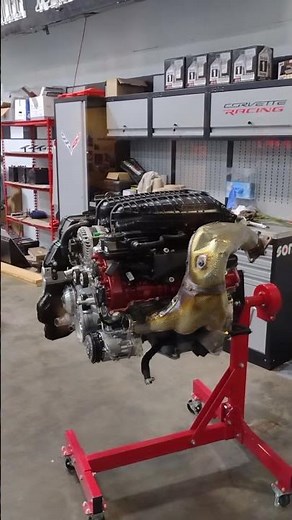 C8 Corvette: FLAT PLANE CRANK Z06 Engine. ‪@Corvette-Dan‬