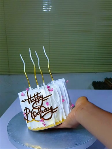 Wafer Paper Cake Design Tutorial and Tips