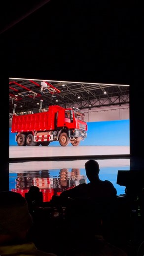 The Zeekr 009 features a double A pillar design which is designed to protect occupants in a severe highway accident. | SoyaCincau.com