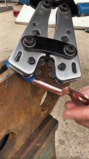 Operating a bar-feeding unit quickly and automatically using steam due to the lock #machineworks