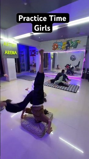 Headstand Dance Challenge – Girl Power! 🔥
