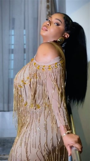 🍊 🍊 Yummy Yemi 🎶 by Yemi A ft Fave (WORRY) 💋 by @yembeautyofficial_ Colour #tangerine | Yemi Alade