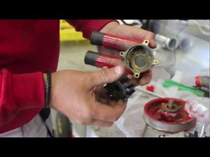 Hvordan bytte impeller på en Volvo Penta båtmotor