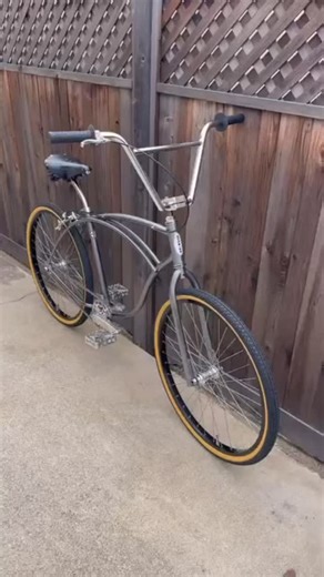 Dope Bike Life on Instagram: "@tagtheowner62 always a cool build in the works! This 26 inch Schwinn cruiser is all dialed in & ready to ride, loaded in Profile , Technique, Brooks & more👌🔥"