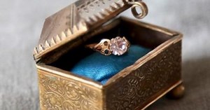 Engagement Ring Boxes: 31 Creative Ideas For A Perfect Proposal