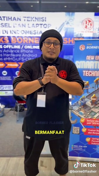 Last Day! Alhamdulillah, rangkaian acara Halalkulture di Brickhall Fatmawati City Center telah selesai! Terima kasih kepada panitia Halalkulture, sahabat Borneo yang sudah mampir, dan semua yang ikut meramaikan! Semoga acara ini bermanfaat dan membawa keberkahan untuk kita semua. . Selamat kepada para pemenang undian 3 unit handphone gratis dan voucher kelas online. Semoga bermanfaat ya! Buat yang belum beruntung, jangan bersedih. Nantikan kejutan seru kami di event selanjutnya! Sampai jumpa! Se